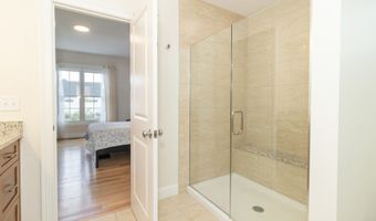 2 Iris Ct, Cromwell, CT 06416