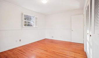 8928 CHELTONHAM Pl, Annandale, VA 22003