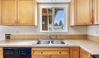 20465 SW DELINE St, Beaverton, OR 97078