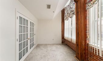 2 School St 133, Lincoln, RI 02802