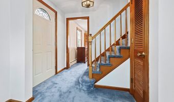 32 Loveland Ln, Bristol, CT 06010