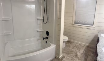 1504 RAINBOW Cir, Anniston, AL 36207