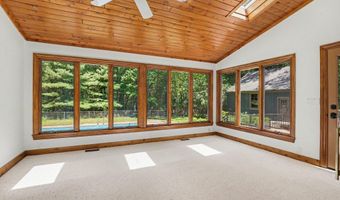 385 Greentree Ln NE, Ada, MI 49301