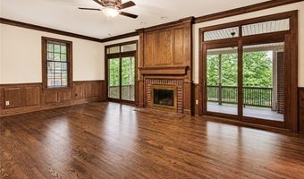 1018 Viewmont Dr, Asheboro, NC 27205