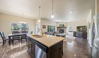 3523 NE Crystal Springs Dr, Bend, OR 97701