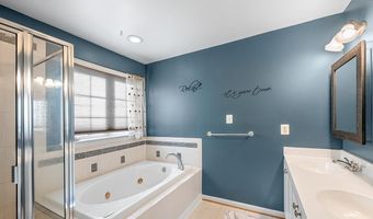 8245 LAMBERTS Ln, Alexandria, VA 22309