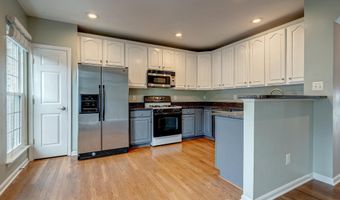 5753 GOVERNORS POND Cir, Alexandria, VA 22310