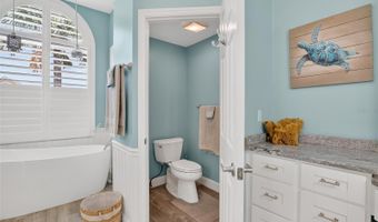 806 EAGLE Ln, Apollo Beach, FL 33572
