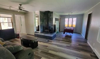 81 Union Ave, Amityville, NY 11701