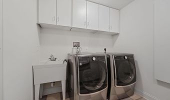 5517 MCKINLEY St, Bethesda, MD 20817