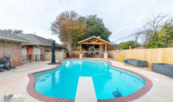 2810 Woodlake Dr, Abilene, TX 79606
