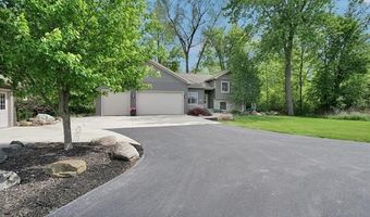 5257 Brookshire Dr, Almont, MI 48003