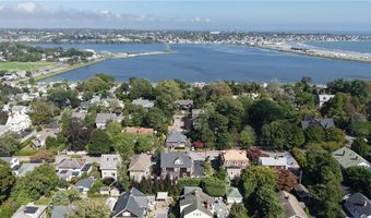 55 Hunter Ave, Newport, RI 02840