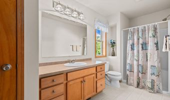 W5862 GERANIUM Drive, Appleton, WI 54915