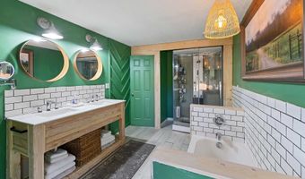 150 NARAIN Ct, Oregon City, OR 97045
