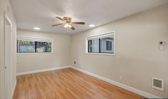 950 Edgewood Dr NW, Albany, OR 97321