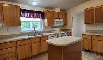 255 SE 15TH St, Bandon, OR 97411