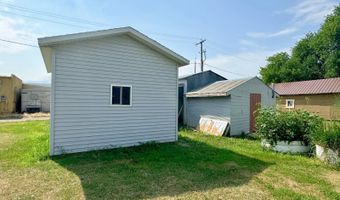 806 7th Ave, Britton, SD 57430