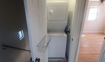 5 Ludlow St, Johnston, RI 02919
