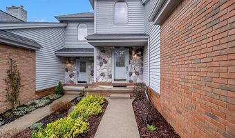 4946 Scenic Pines Ct, Clarkston, MI 48346