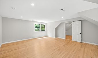 11 Budd Dr, Bethel, CT 06801