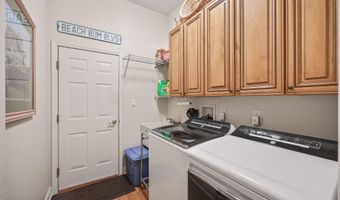 28 Pond View Cir, Barnegat, NJ 08005