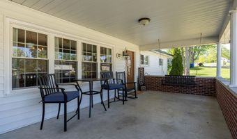 137 Edgewood Dr, Bedford, IN 47421
