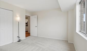 5340 HOLMES RUN Pkwy 904, Alexandria, VA 22304