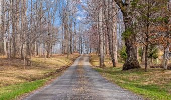 584 S POES Rd, Amissville, VA 20106