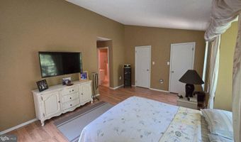 60 CHEROKEE Dr, Absecon, NJ 08205