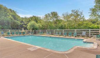 19 Vanderbilt Dr, Narragansett, RI 02882
