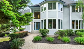 9 Hubbard Rd, Amherst, NH 03031