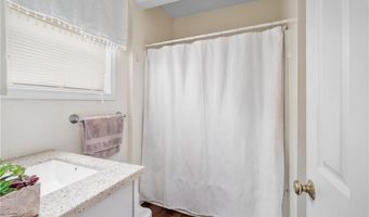 13 Elizabeth St, Cumberland, RI 02864