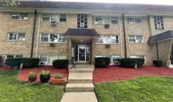 215 E Oak St, Addison, IL 60101