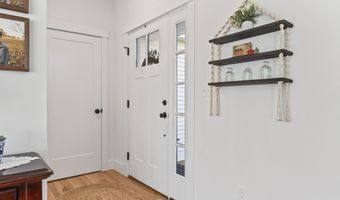 173 Tamrox Dr, Arundel, ME 04046