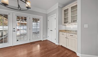 8047 FAIRFAX Rd, Alexandria, VA 22308