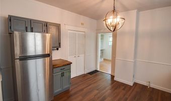 2425 Sanford Ave, Alton, IL 62002