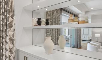 8121 RIVER Rd 423, Bethesda, MD 20817