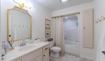 224 WILLOW Dr, Adamsville, TN 38310