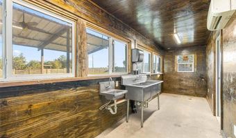 305 N SYCAMORE St, Archer City, TX 76351