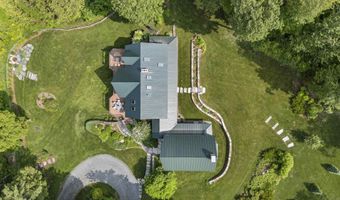 463 North Rd, Barnard, VT 05032