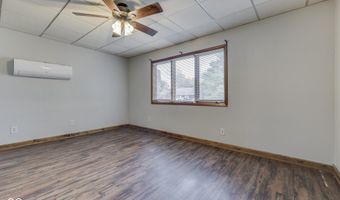 127 Oxbow Rd, Bargersville, IN 46106