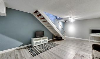 1210 Wicklow Rd A, Ballwin, MO 63021