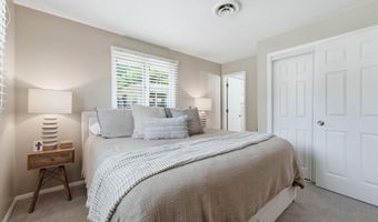 500 Greenbriar Blvd, Auburn, IN 46706
