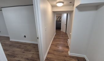 2 Dixon Rd, Danbury, CT 06811