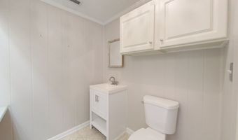1402 Pineland Dr, Bainbridge, GA 39819