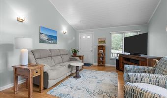 84 Cardinal Dr, North Kingstown, RI 02852