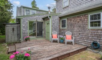 7 George St, Barnstable, MA 02630