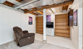 902 11th Ave SW, Austin, MN 55912