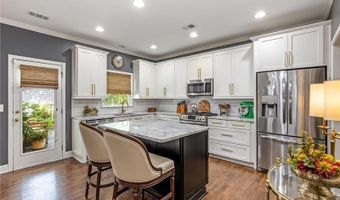 2105 Adams Overlook, Atlanta, GA 30318